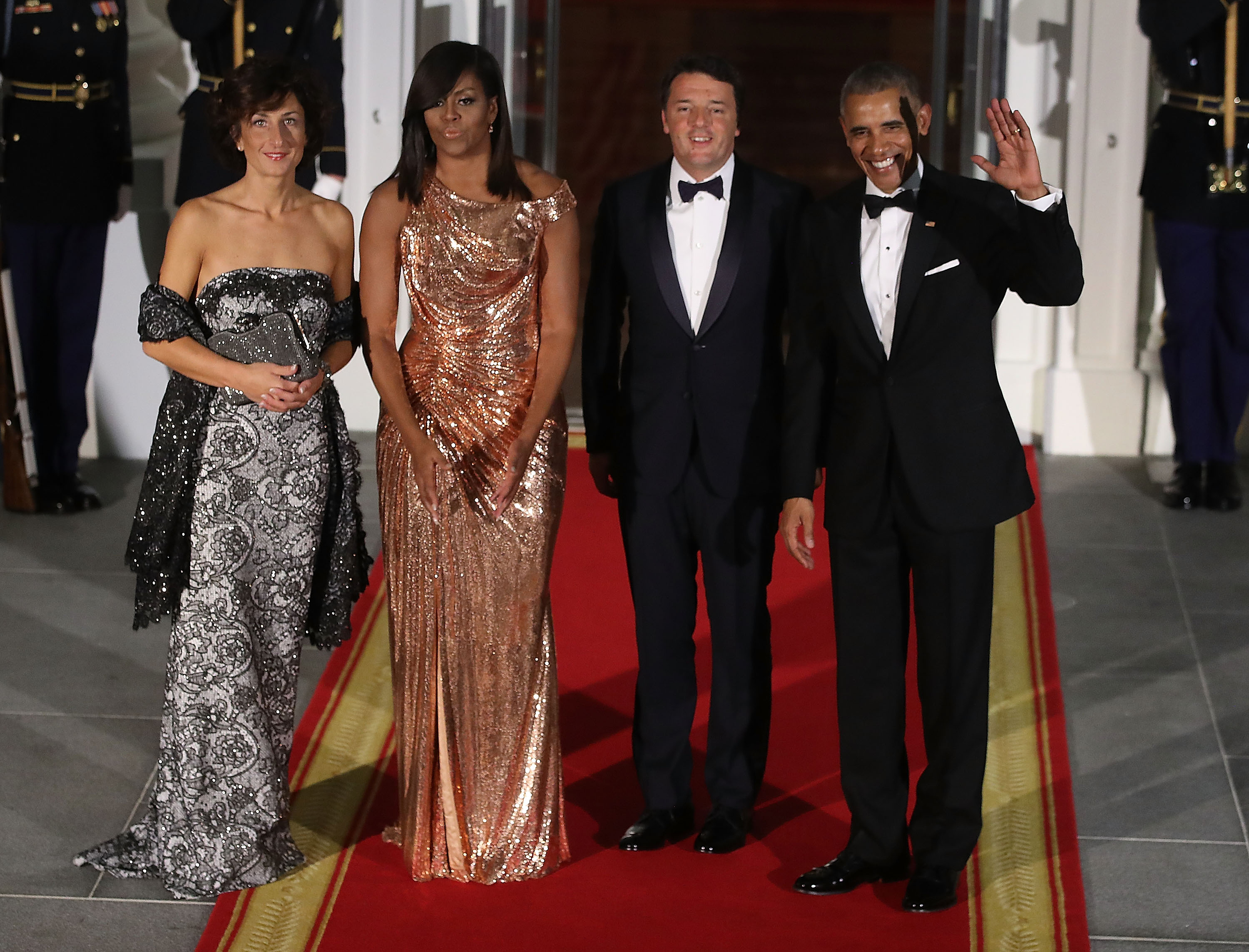 Последний официальный ужин Барака и Мишель Обамы. Кто из звезд пришел попрощаться с президентом?