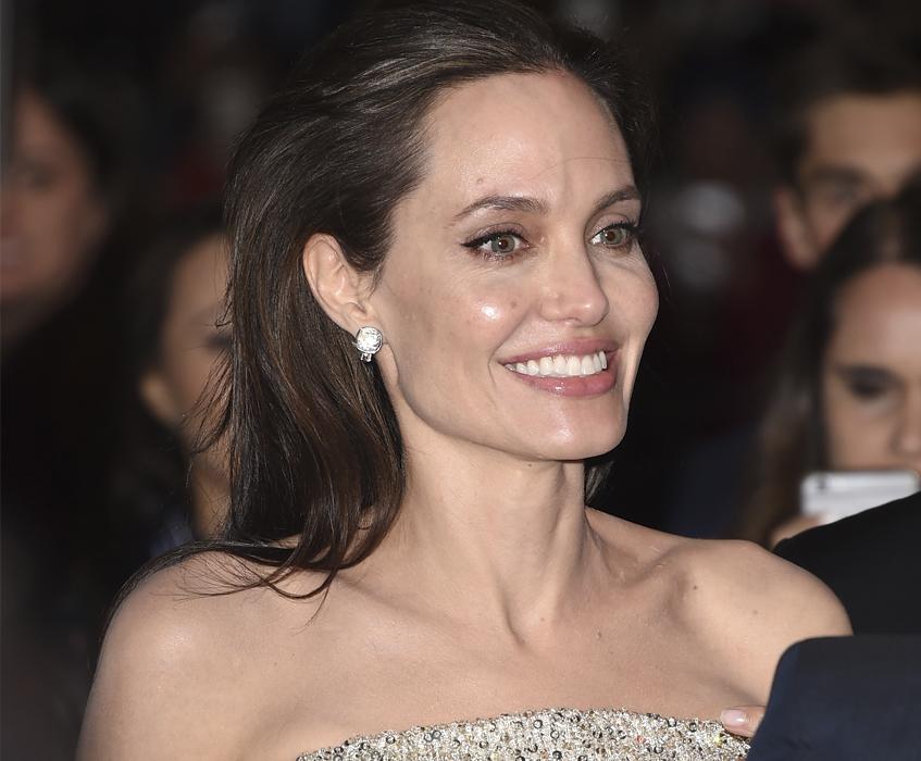 Анджелина Джоли