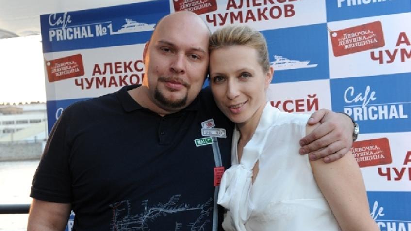 Яна Чурикова смужем