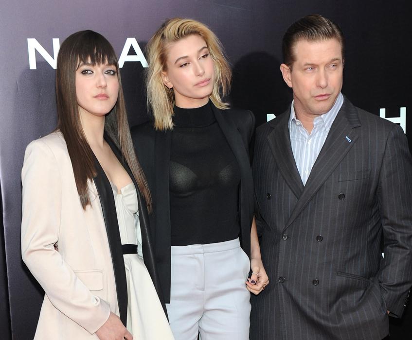 Хейли Болдуин с семьей