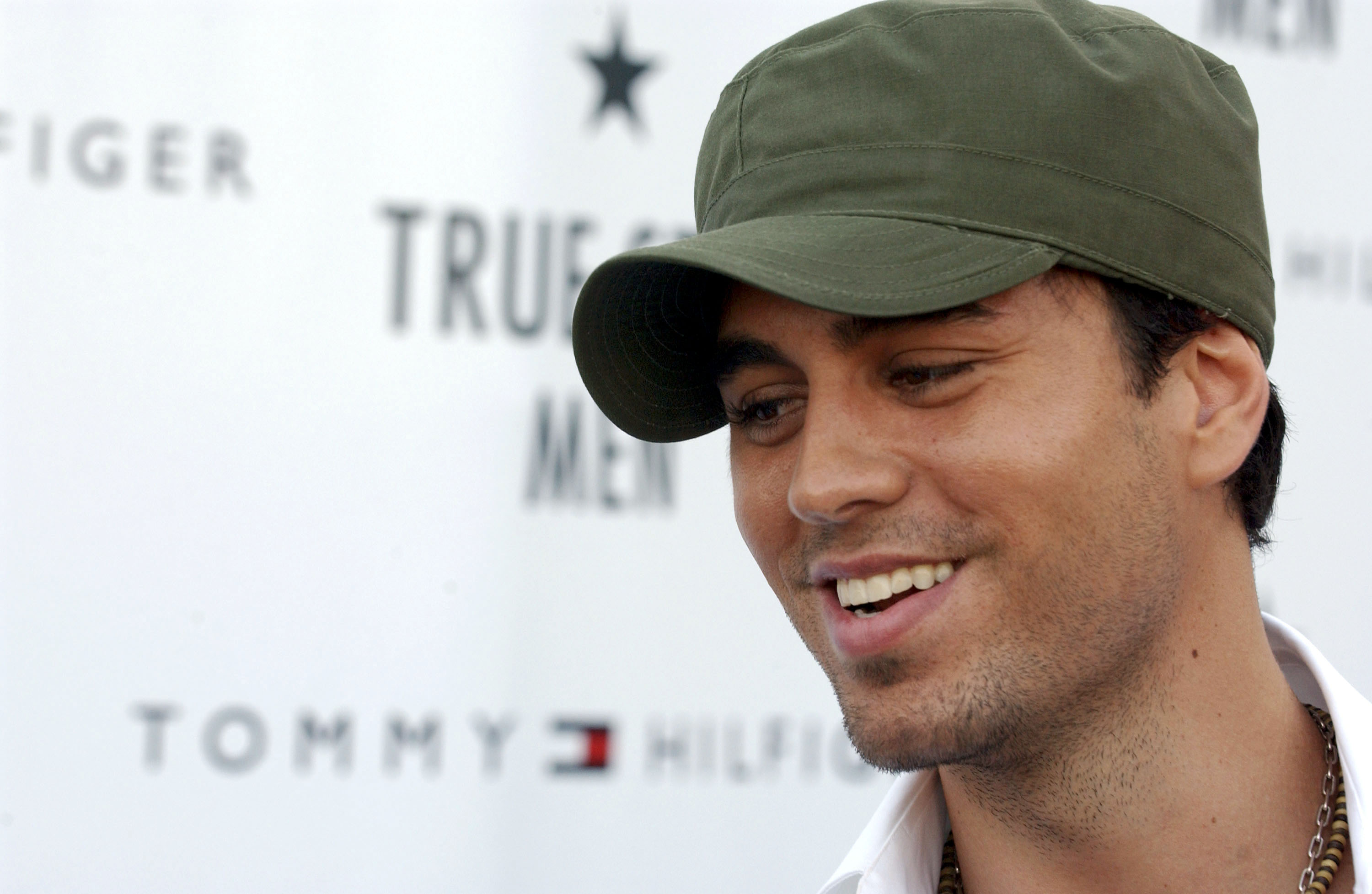 Enrique iglesias balding