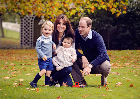 Сыну принца Гарри и Меган Маркл Арчи – 2 года! Ко дню рождения первенца Сассекских рассказываем, как воспитывают детей в королевской семье