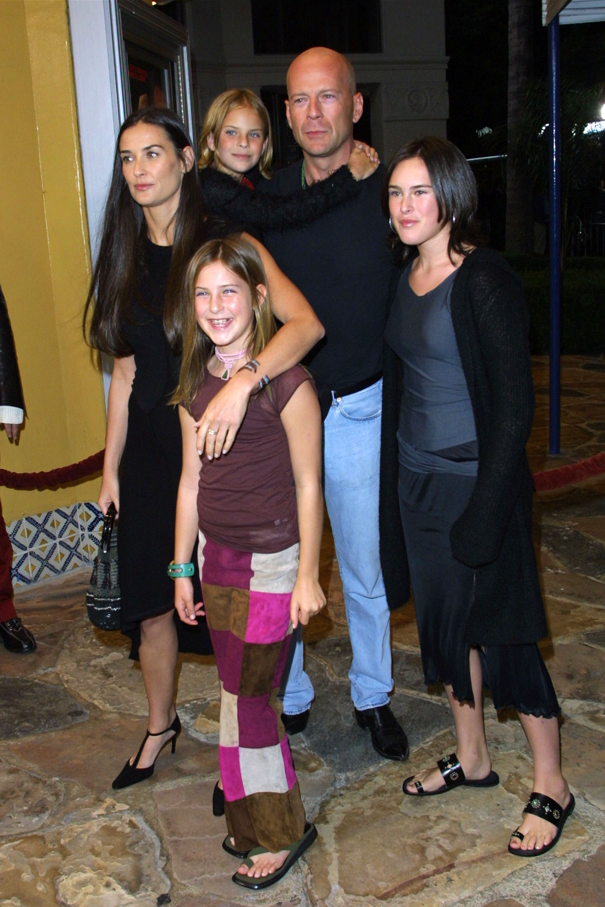 Брюс Уиллис с женой и дочерьми