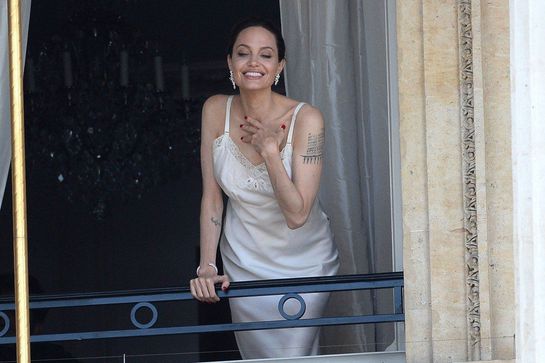 А вот и ответочка от Джоли для Брэда: самые откровенные фото актрисы 