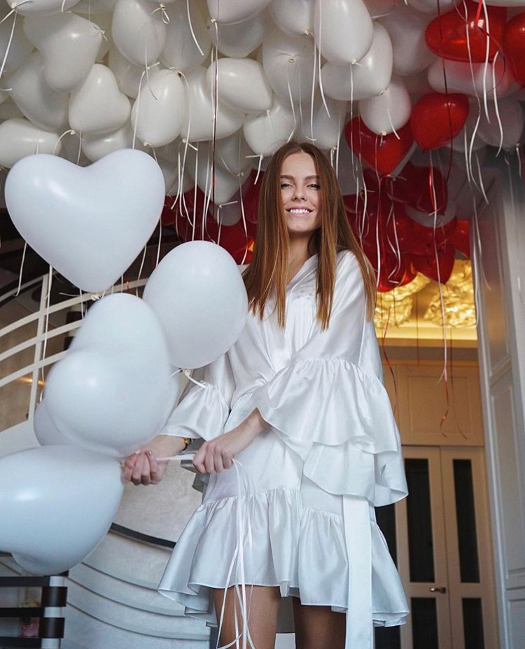 Дарья Клюкина вышла замуж! Самые ее самые стильные выходы в белом 