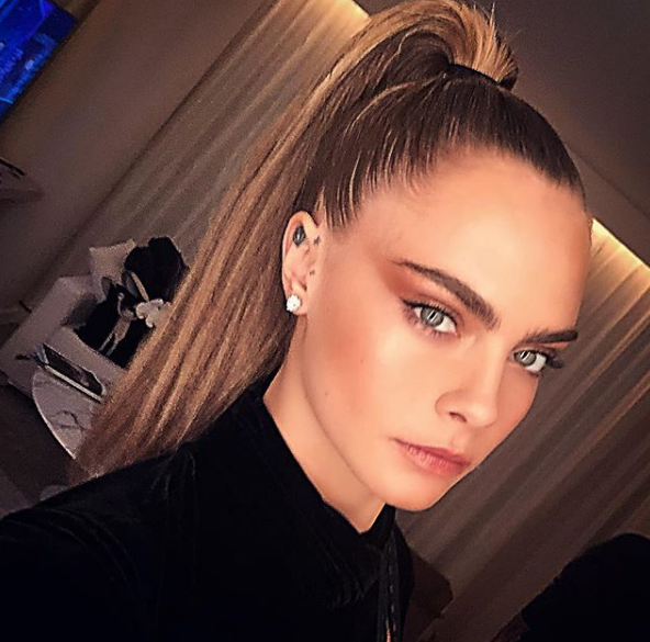 Осень наступила: укладки, которые не испортит шапка и непогода 