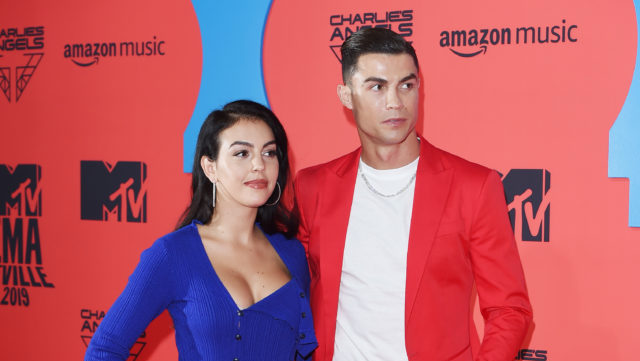 Вот это платье! Криштиану Роналду и Джорджина Родригес на премии MTV EMA 2019 