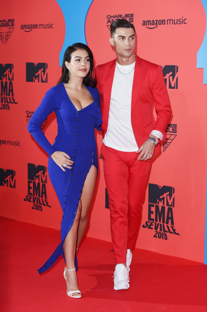 Вот это платье! Криштиану Роналду и Джорджина Родригес на премии MTV EMA 2019 