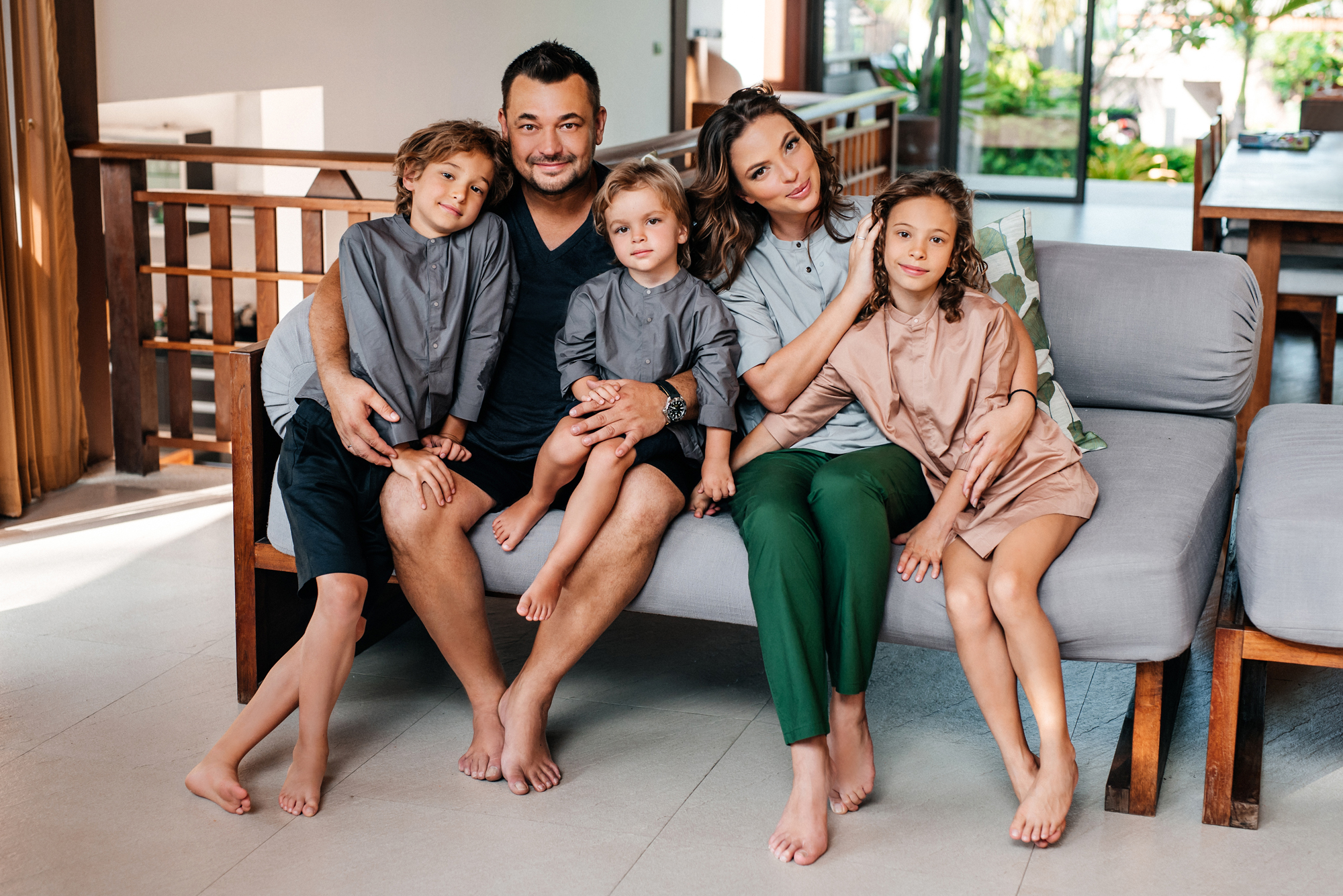 Сегодня family. Сергей Жуков семья. Дети Сергея Жукова руки вверх. Семья Жукова Сергея руки вверх. Сергей Жуков с семьей 2021.