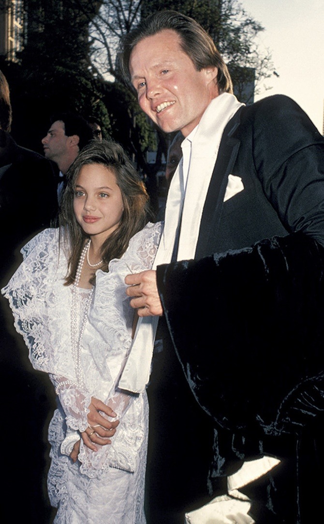 Анджелина Джоли, 1986 (58th Annual Academy Awards in 1986)