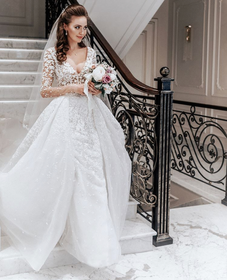 Красивые свадебные платья русских звёзд 