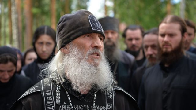 Схиигумена Сергия лишили церковного сана – он и его послушники напали на съемочную команду Ксении Собчак