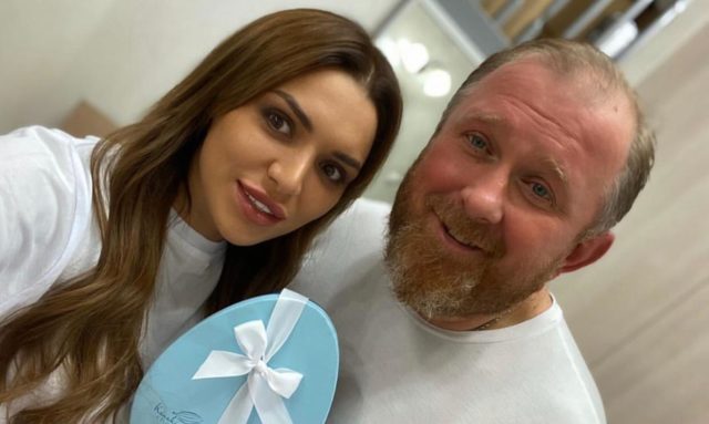 СМИ: Константин Ивлев собирается жениться на молодой избраннице спустя две недели после развода