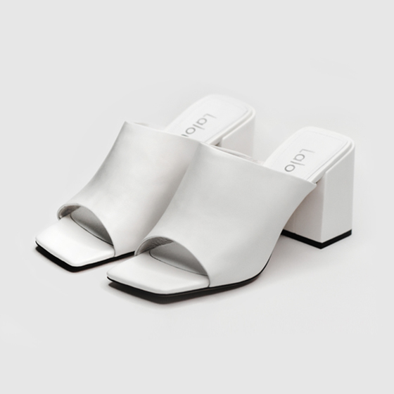В стиле Кендалл Дженнер: 10 пар белой обуви на лето 