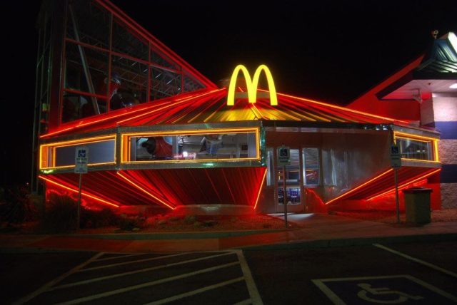 Находка дня: аккаунт с самыми необычными McDonalds