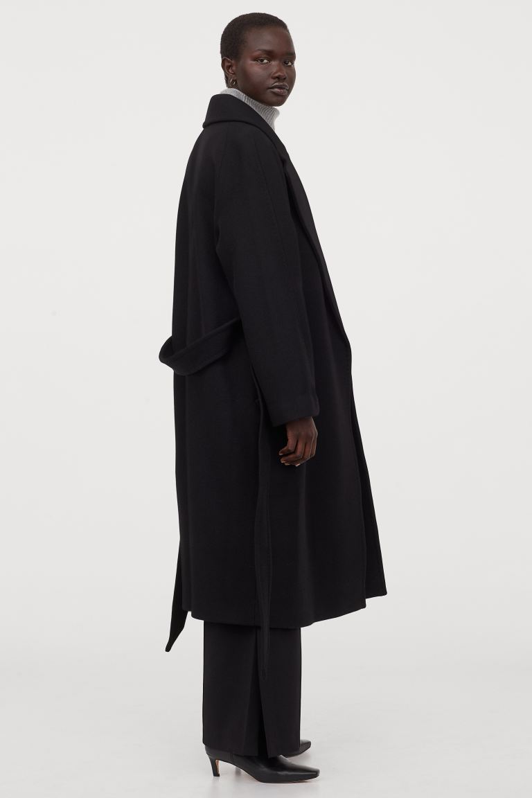 Где купить: идеальное чёрное пальто на осень 