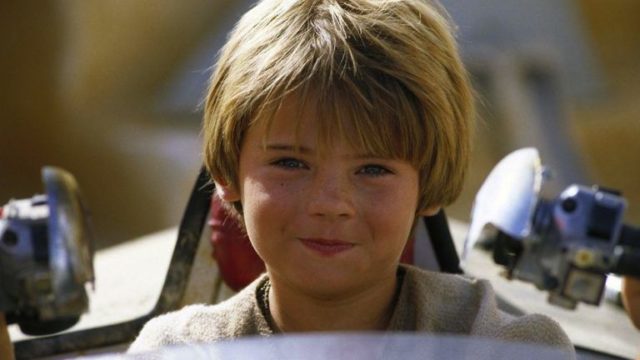 Вспомнить все: как сейчас выглядит мальчик, который сыграл Энакина Скайуокера в «Звездных войнах»