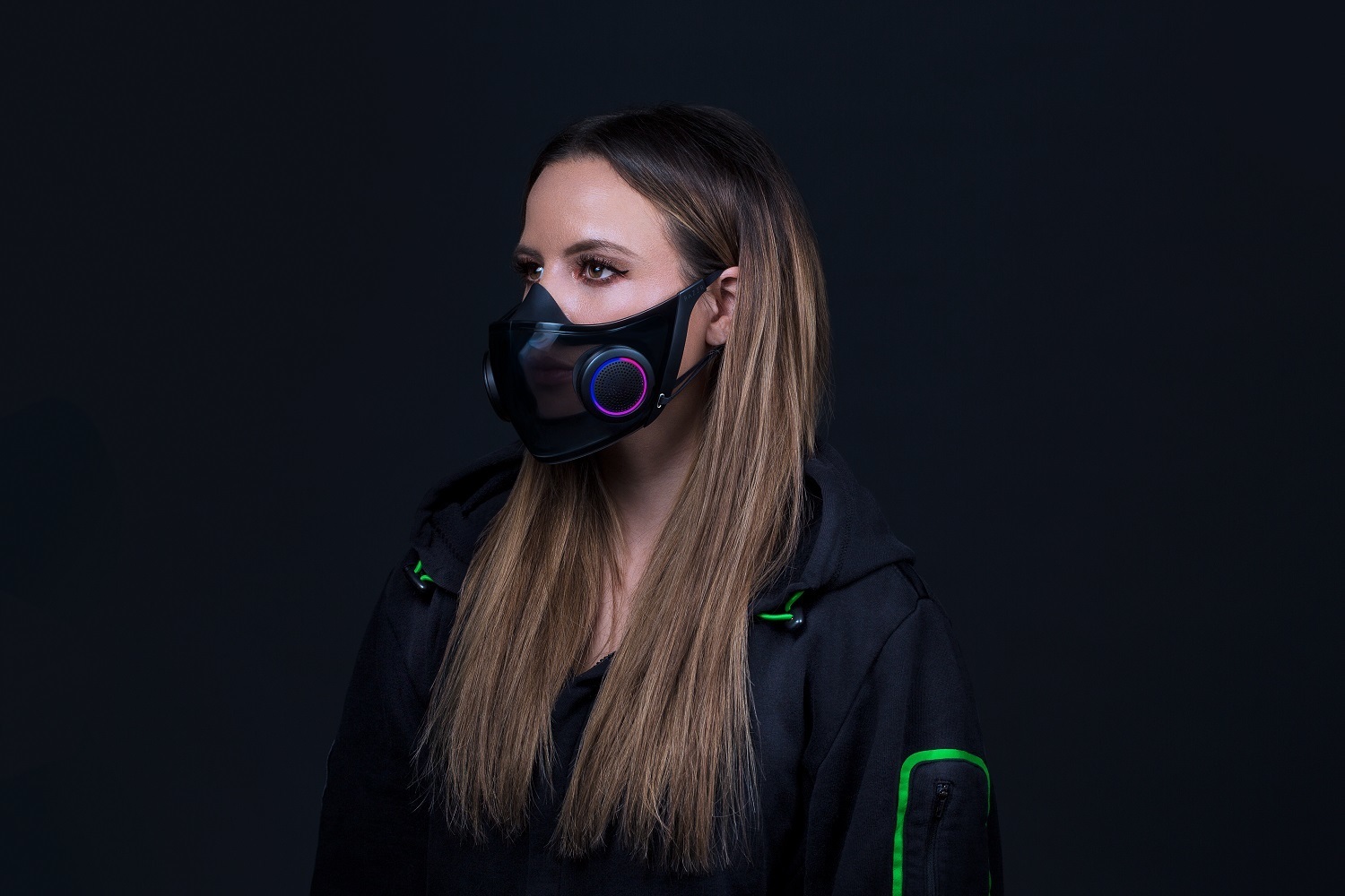 С микрофоном и вентиляторами: Razer представила «самую умную» маску