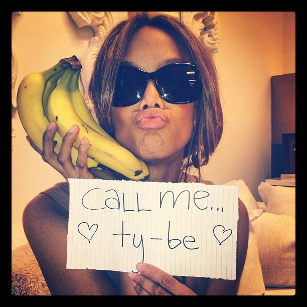 Тайра Бэнкс призвала подписчиков называть ее Тай-Бэ (март 2012). Фото: @tyrabanks
