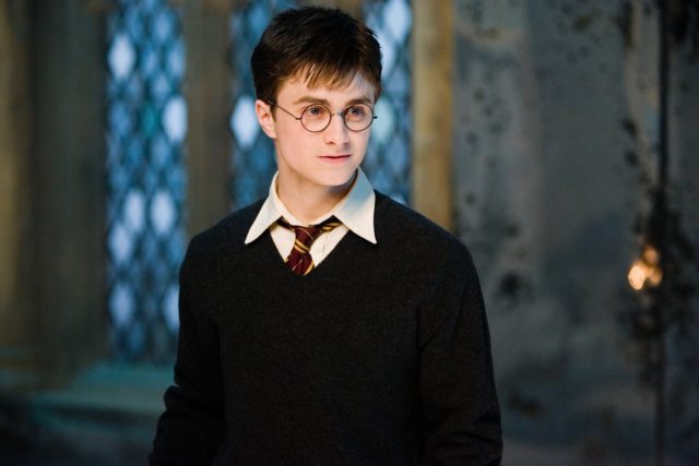 Очки и протез руки: что Дэниел Рэдклифф хранит со съемок «Гарри Поттера»