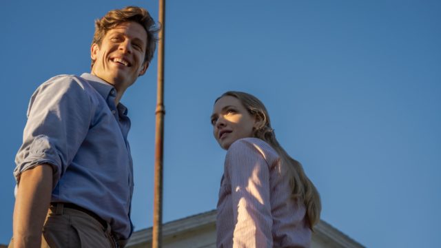 Что смотреть: Аманда Сейфрид и Джеймс Нортон в новом хорроре Netflix