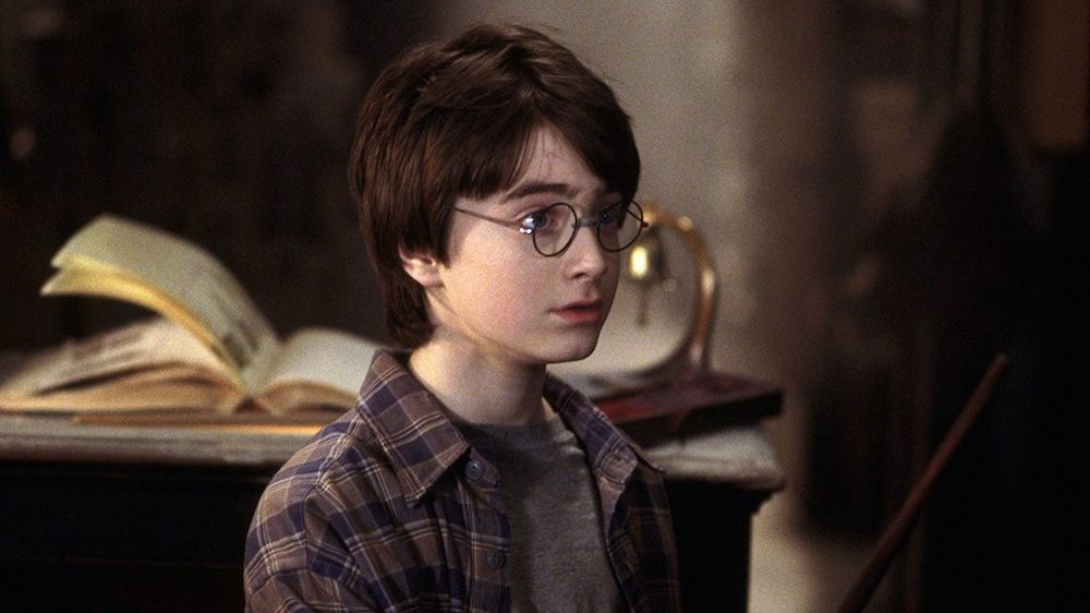 Гарри Поттер и Тайна коммерческого успеха: как и почему детская книга покорила миллионы?