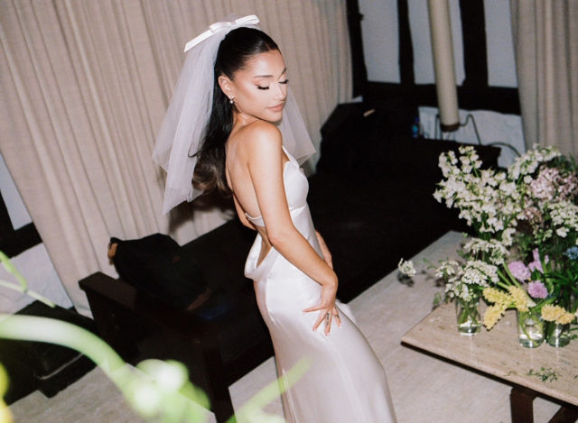Вдохновляемся образом Арианы Гранде: в каком свадебном платье выходить замуж