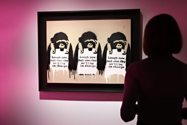 Ушла с молотка: картину Бэнкси продали на аукционе за 2 миллиона долларов