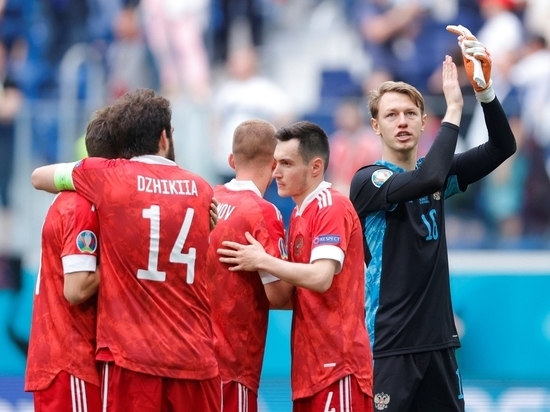 Без плей-офф: сборная России по футболу потерпела сокрушительное поражение в матче с командой Дании