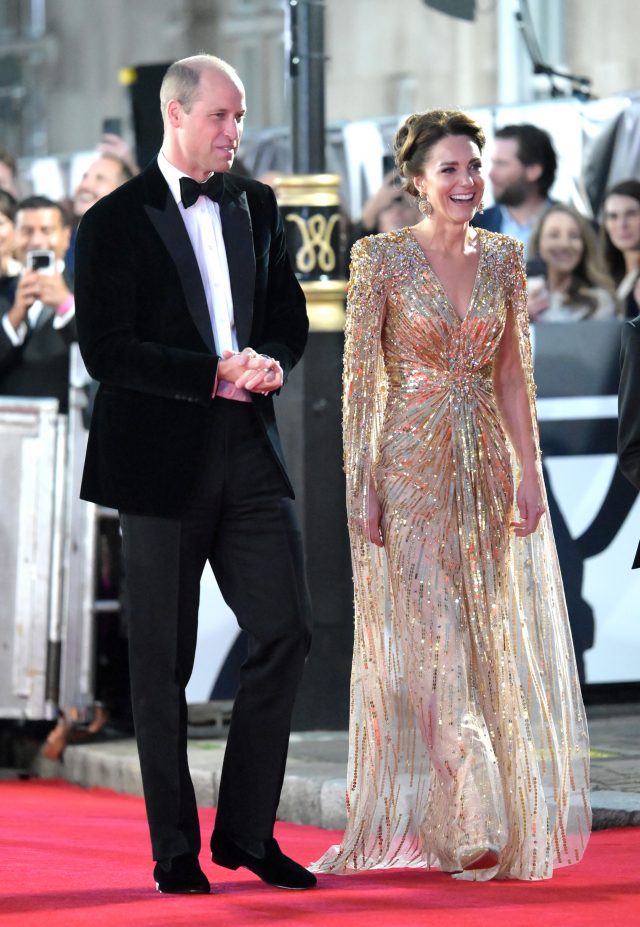 По-королевски: Кейт Миддлтон и принц Уильям посетили премьеру фильма о Джеймсе Бонде