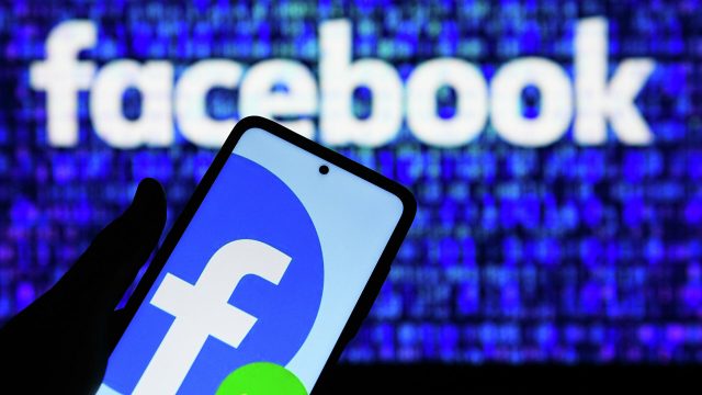 Роскомнадзор принял решение о блокировке доступа Facebook в России