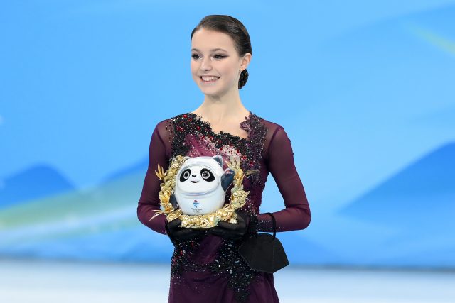 Олимпийская чемпионка Анна Щербакова перенесла операцию