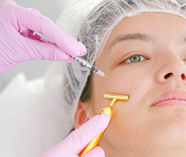 Косметологи предлагают новую процедуру Fresh Skin. Почему ее лучше не делать?