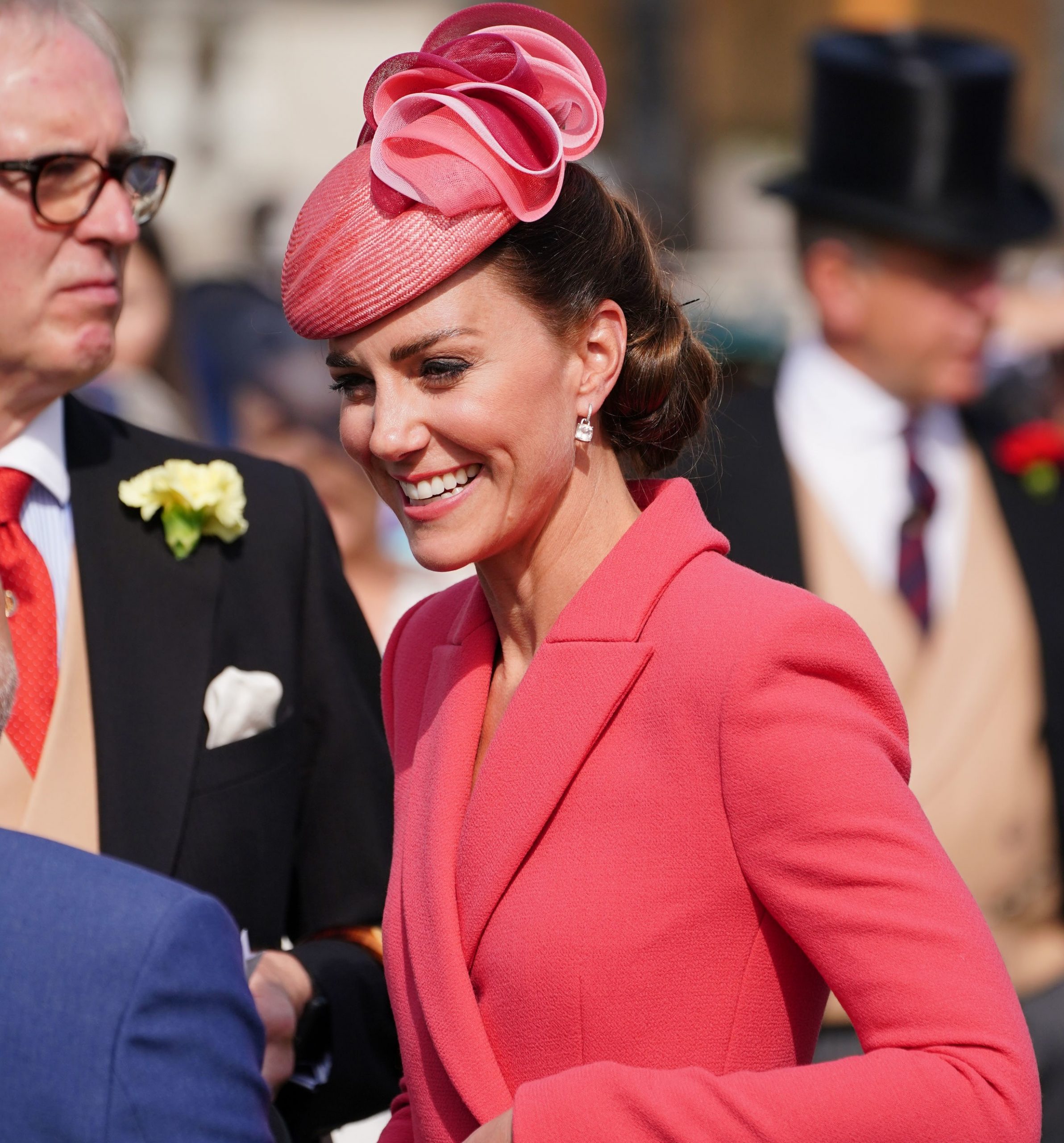 Kate Middleton showcases the perfect coral look - The Fashion Vibes