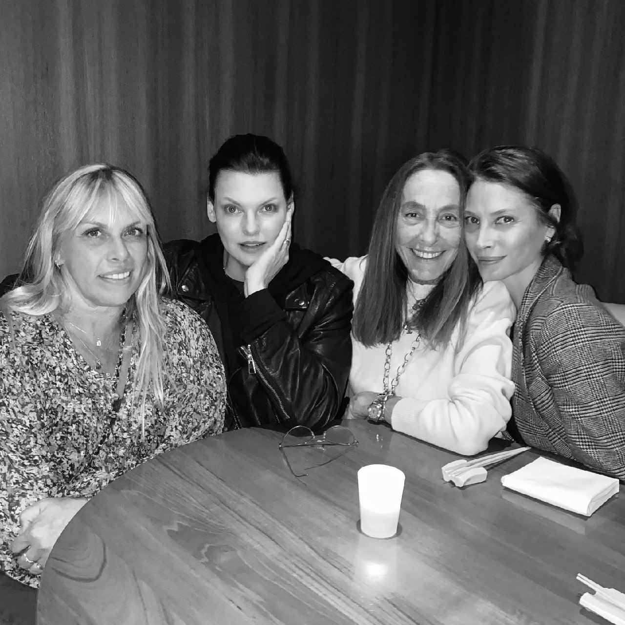 After an unsuccessful operation: Linda Evangelista returned to the social network and posted a photo