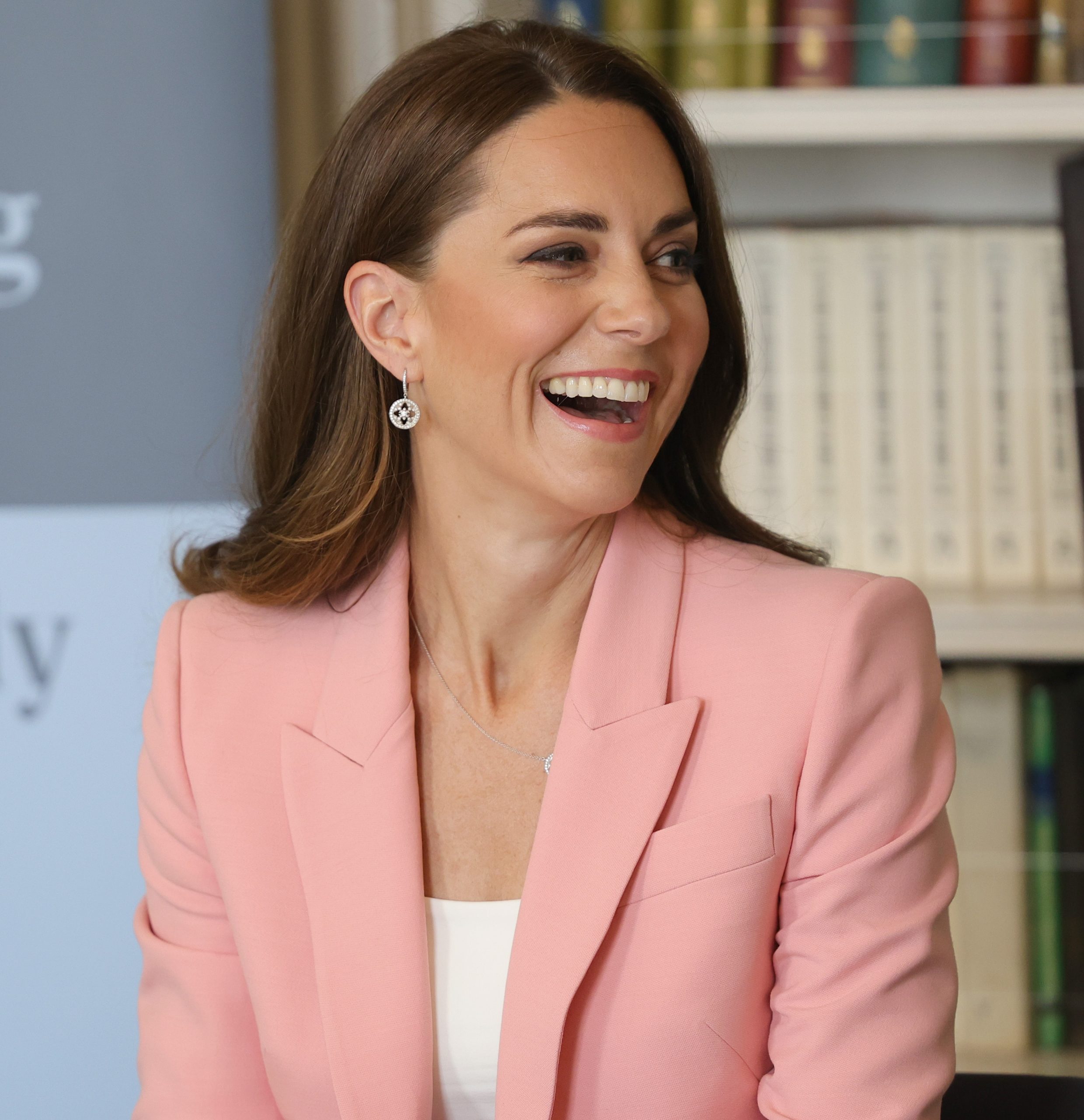 Queen won’t approve: Kate Middleton drinks alcohol and plays football on platform