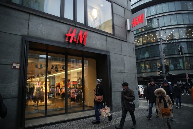 Никаких скидок: H&M не будет проводить финальную распродажу