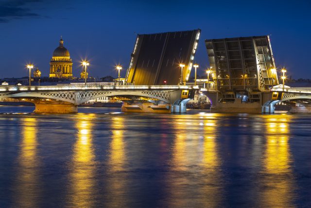 Санкт-Петербург стал самым дорогим городом в России