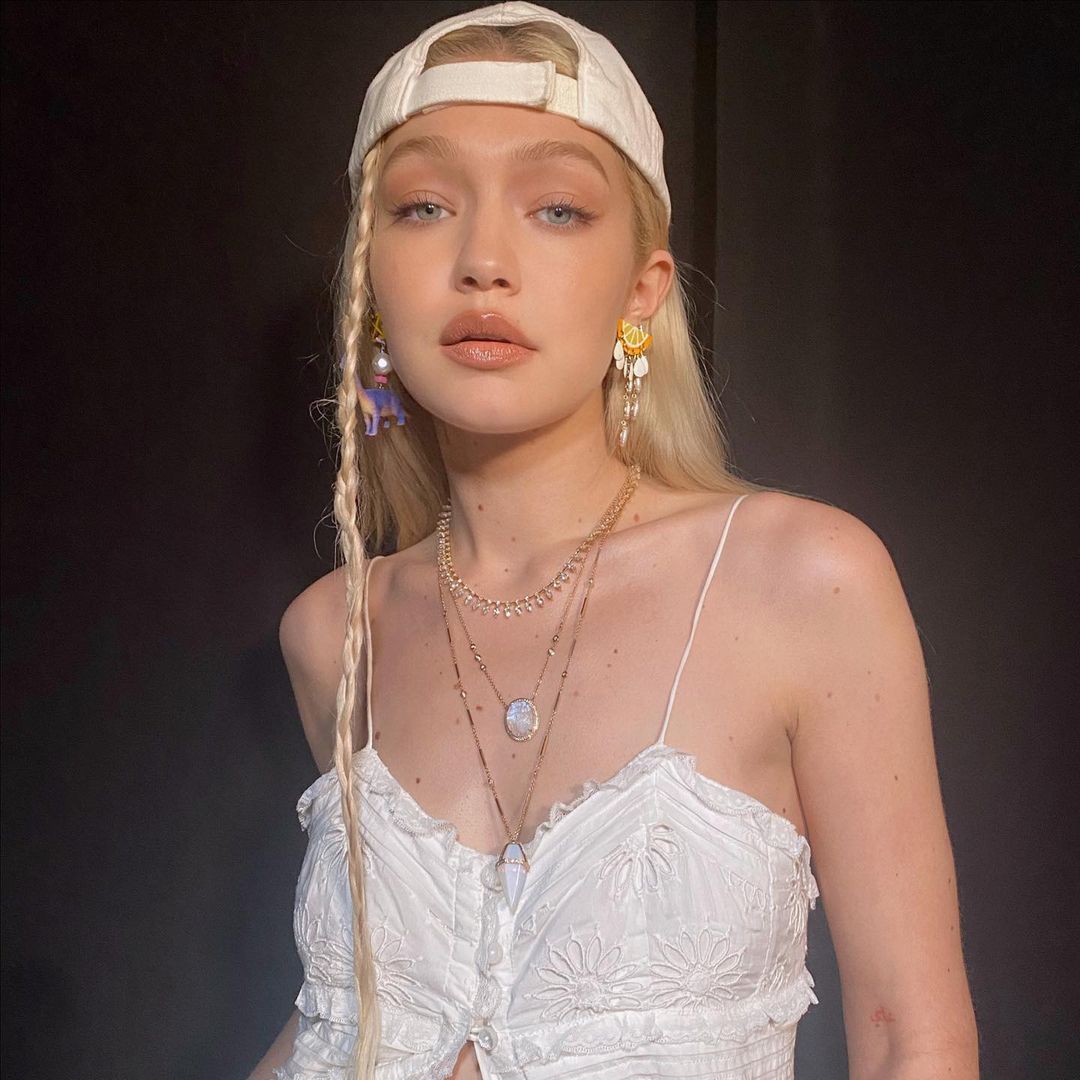 Gigi Hadid to launch her own clothing line