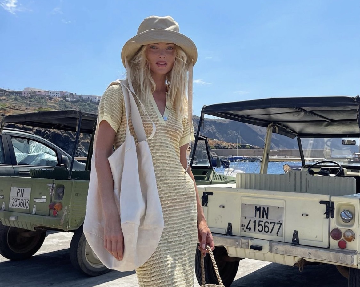 Dress, panama and flip-flops – a concise image idea from Elsa Hosk