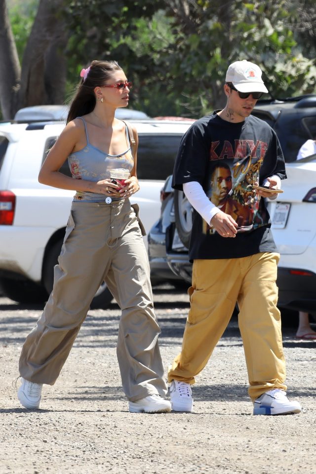 Самая стильная пара Голливуда: Хейли Бибер в винтажном Dior и Джастин в футболке с Канье Уэстом