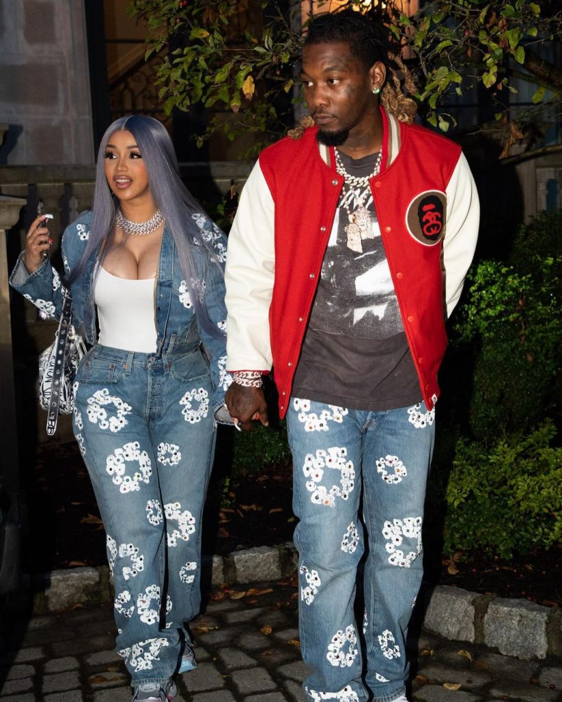 Photo Of The Day: Cardi B And Offset Pose With Their Kids In The ...