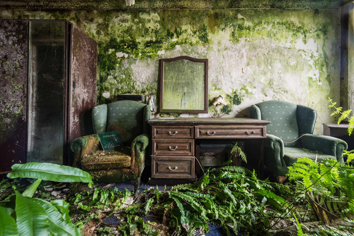 What does one of the most picturesque abandoned hotels in the world look like?