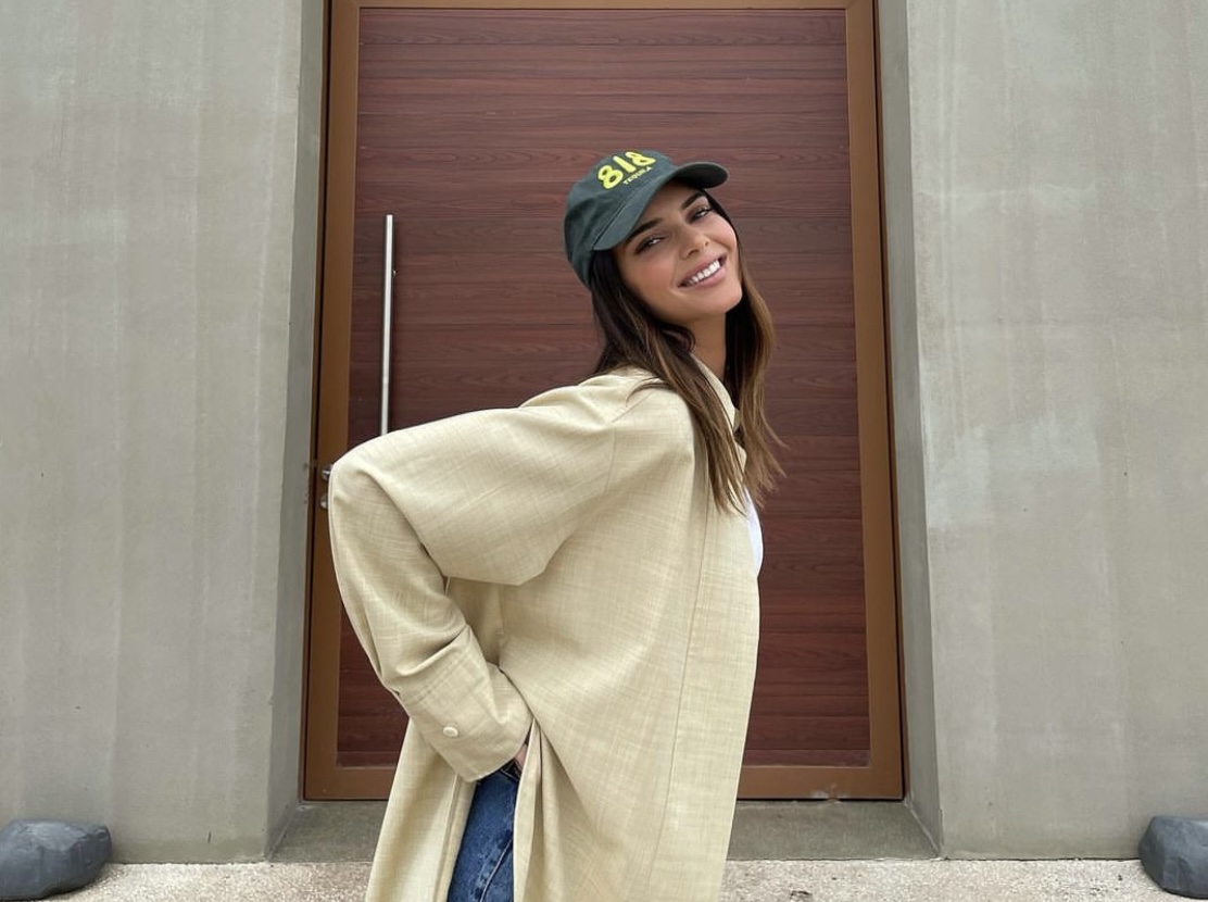 And that’s a lifehack: Why wear shorts a few sizes larger in Kendall Jenner’s best traditions?