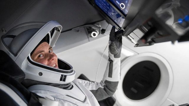 SpaceX отправила на МКС космический корабль с россиянкой Анной Кикиной
