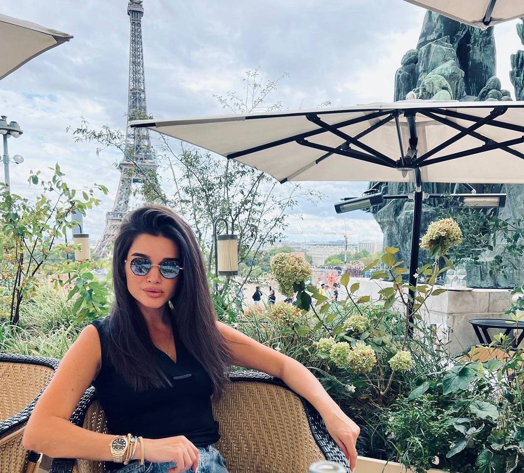 Ksenia Borodina first showed a new lover