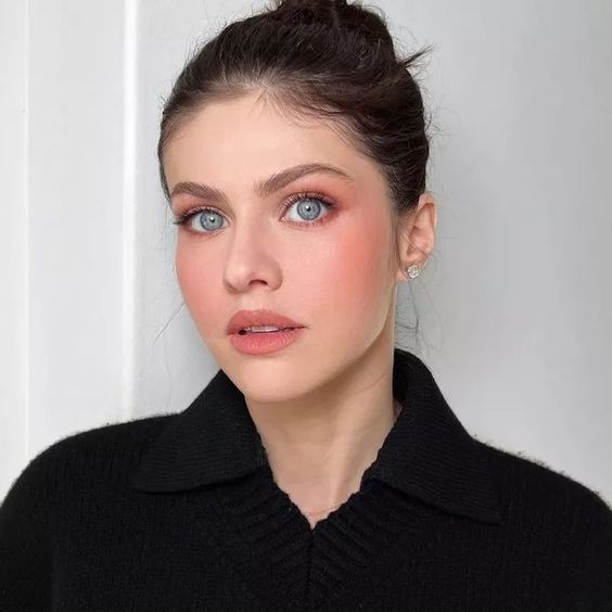 Голая Александра Даддарио (Alexandra Daddario) видео