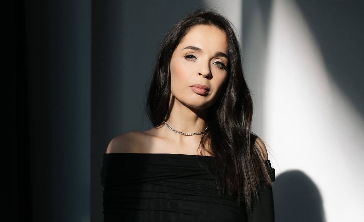 Вибраторы бар мүше Еркек мастурбациясының жақыннан